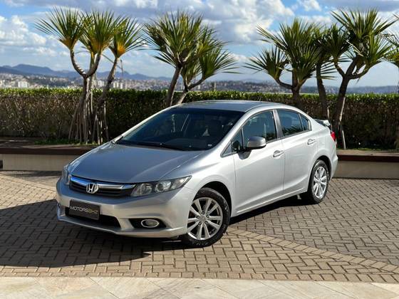 HONDA CIVIC 1.8 LXS 16V FLEX 4P MANUAL