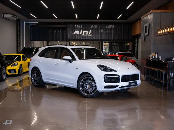 PORSCHE CAYENNE 3.0 V6 E-HYBRID PLATINUM EDITION AWD TIPTRONIC S