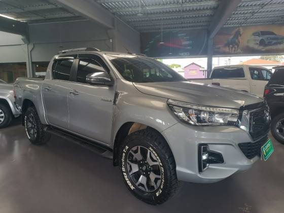 TOYOTA HILUX 2.8 SRX 4X4 CD 16V DIESEL 4P AUTOMÁTICO