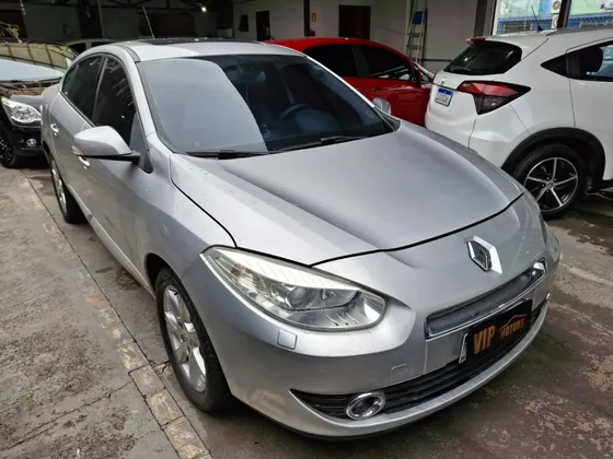 RENAULT FLUENCE 2.0 PRIVILÉGE 16V FLEX 4P AUTOMÁTICO