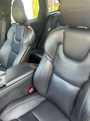 VOLVO-XC60-2018