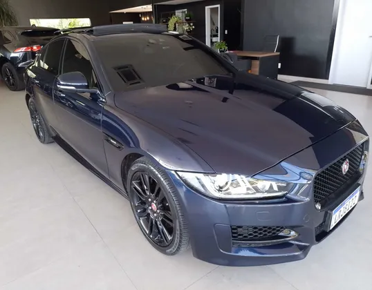 JAGUAR XE 2.0 16V INGENIUM P250 GASOLINA R-SPORT 4P AUTOMÁTICO