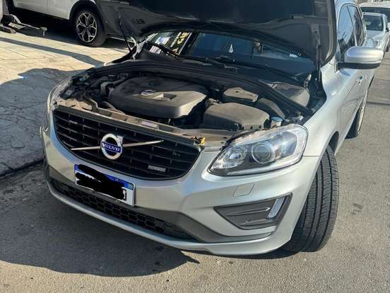 VOLVO-XC60-2.0 T5 R DESIGN TURBO GASOLINA 4P AUTOMÁTICO VOLVO-XC60-2014