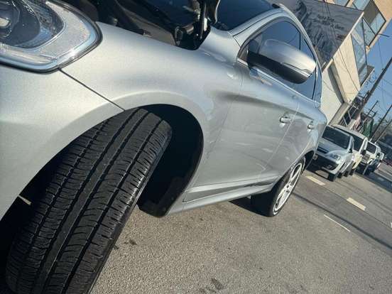 VOLVO-XC60-2.0 T5 R DESIGN TURBO GASOLINA 4P AUTOMÁTICO VOLVO-XC60-2014