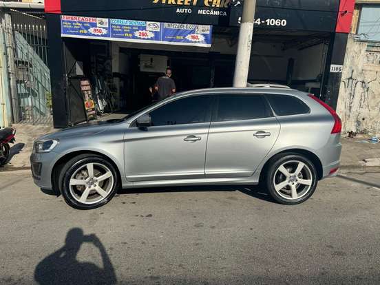 VOLVO-XC60-2014