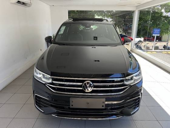 VOLKSWAGEN TIGUAN 2.0 300 TSI GASOLINA ALLSPACE R-LINE AUTOMÁTICO