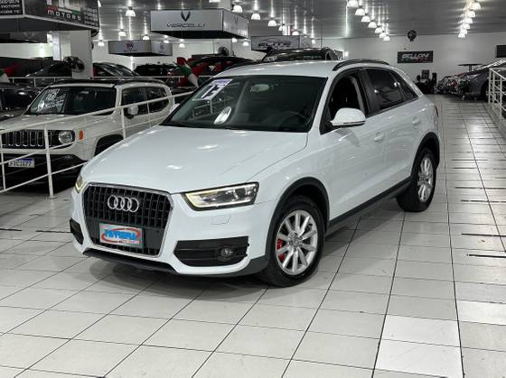 AUDI Q3 2.0 TFSI AMBIENTE QUATTRO 4P GASOLINA S TRONIC