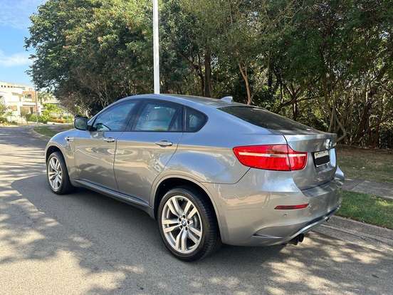 BMW-X6-4.4 M 4X4 COUPÉ V8 32V BI-TURBO GASOLINA 4P AUTOMÁTICO BMW-X6-2011