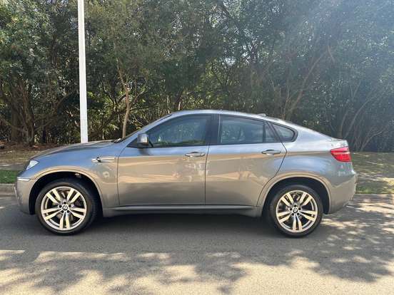 BMW-X6-4.4 M 4X4 COUPÉ V8 32V BI-TURBO GASOLINA 4P AUTOMÁTICO BMW-X6-2011