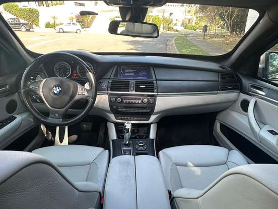 BMW-X6-4.4 M 4X4 COUPÉ V8 32V BI-TURBO GASOLINA 4P AUTOMÁTICO BMW-X6-2011