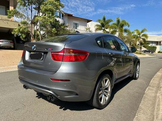 BMW-X6-4.4 M 4X4 COUPÉ V8 32V BI-TURBO GASOLINA 4P AUTOMÁTICO BMW-X6-2011