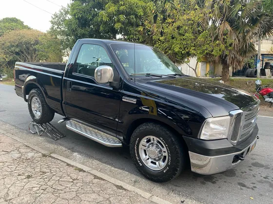 FORD F-250 3.9 XLT 4X2 CS DIESEL 2P MANUAL