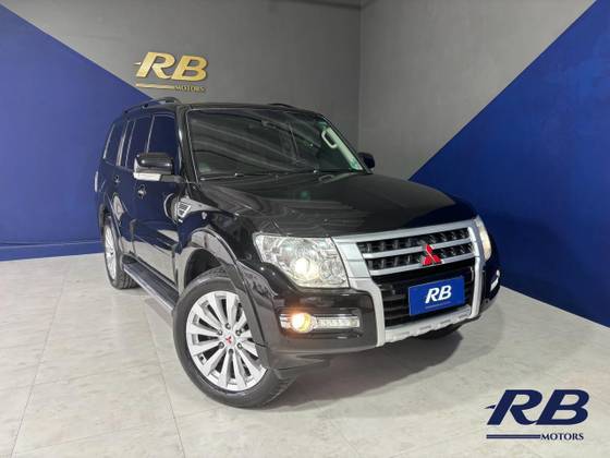 MITSUBISHI PAJERO FULL 3.2 HPE 4X4 16V TURBO INTERCOOLER DIESEL 4P AUTOMÁTICO