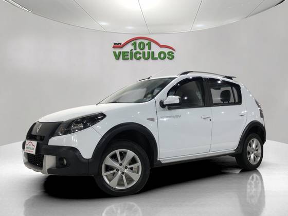 RENAULT SANDERO 1.6 STEPWAY 8V FLEX 4P MANUAL