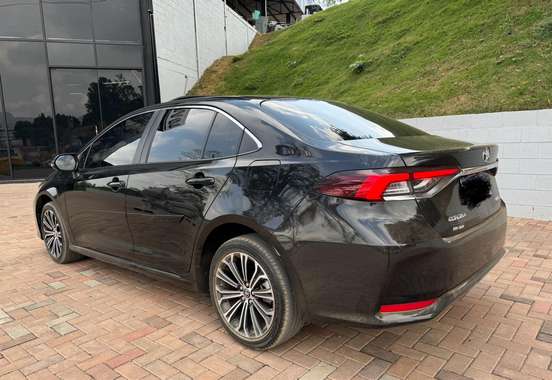 TOYOTA-COROLLA-2023