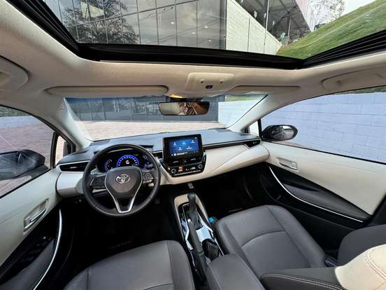 TOYOTA-COROLLA-2023
