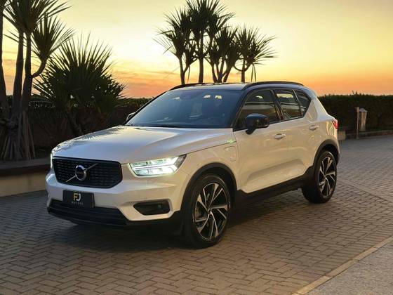 VOLVO XC40 1.5 T5 RECHARGE R-DESIGN GEARTRONIC