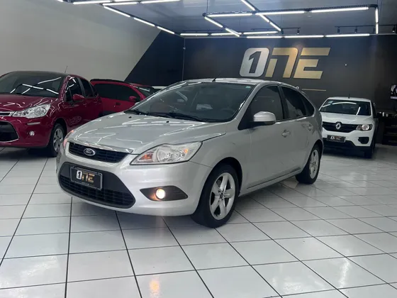 FORD FOCUS 1.6 GLX 16V FLEX 4P MANUAL