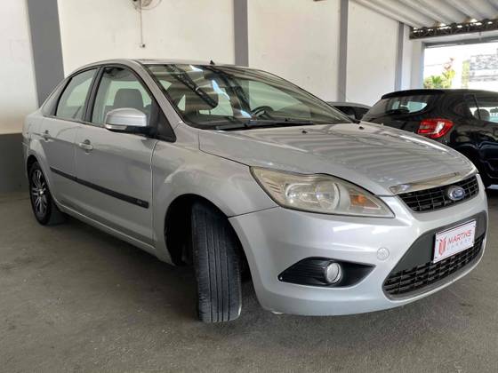 FORD FOCUS 1.6 GL SEDAN 16V FLEX 4P MANUAL