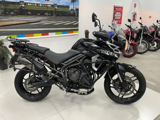 TRIUMPH TIGER 800 XR TRIUMPH TIGER 800 XR