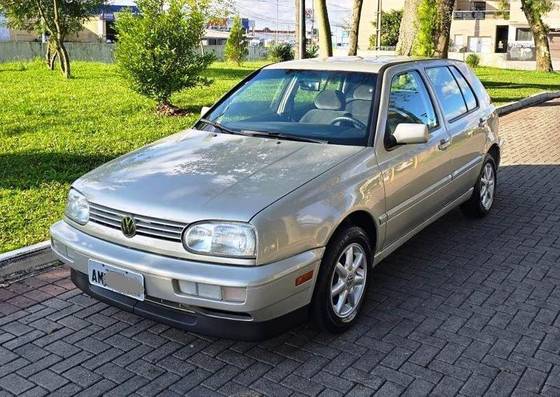 VOLKSWAGEN GOLF 2.0 MI GLX 8V GASOLINA 4P MANUAL