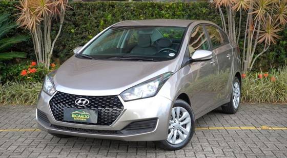 HYUNDAI HB20S 1.0 COMFORT PLUS 12V TURBO FLEX 4P MANUAL