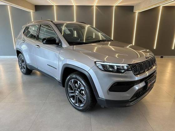 JEEP COMPASS 1.3 T270 TURBO FLEX LONGITUDE AT6