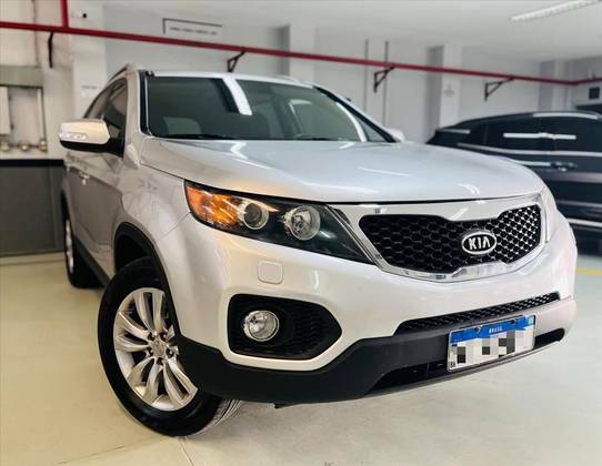 KIA SORENTO 2.4 16V GASOLINA EX 7L 4WD AUTOMÁTICO