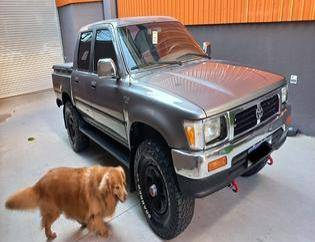 TOYOTA HILUX 2.8 SR5 4X4 CD 8V DIESEL 4P MANUAL