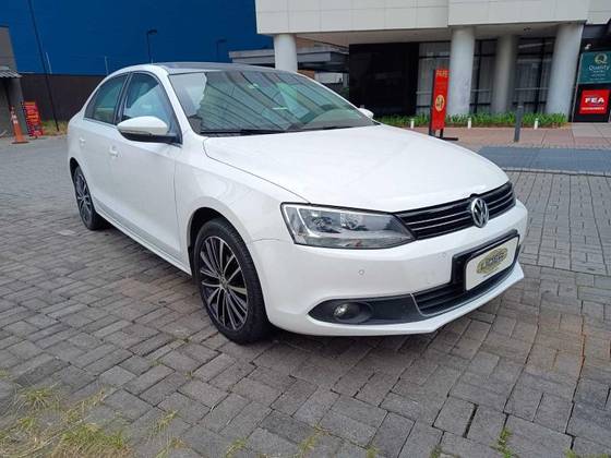 VOLKSWAGEN JETTA 2.0 TSI HIGHLINE 200CV GASOLINA 4P TIPTRONIC