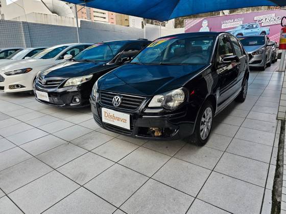 VOLKSWAGEN POLO SEDAN 1.6 8V GASOLINA 4P MANUAL