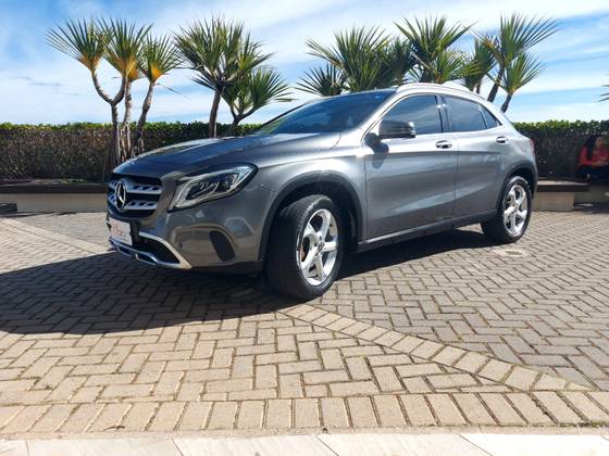 MERCEDES-BENZ GLA 200 1.6 CGI FLEX ADVANCE 7G-DCT