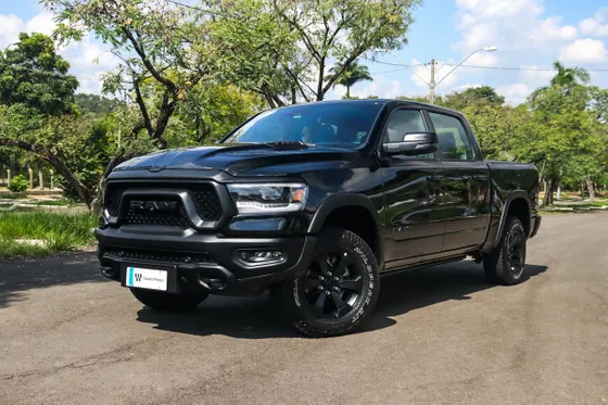 RAM 1500 5.7 V8 GASOLINA REBEL CD 4X4 AUTOMÁTICO