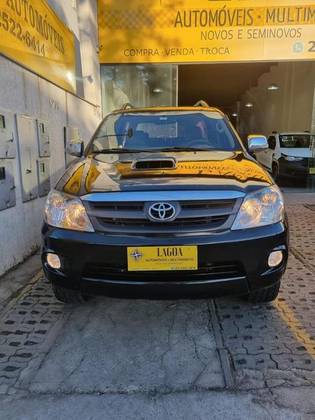 TOYOTA HILUX SW4 3.0 SRV 4X4 16V TURBO INTERCOOLER DIESEL 4P MANUAL