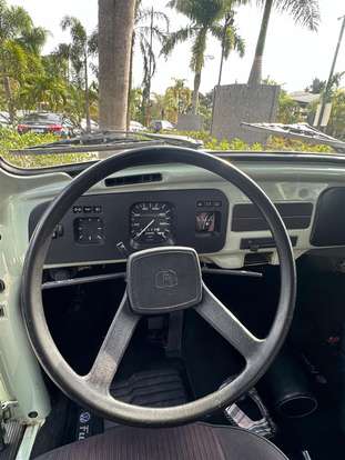 VOLKSWAGEN-FUSCA-1985