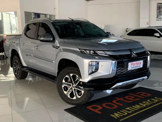 MITSUBISHI L200 TRITON 2.4 16V TURBO DIESEL SPORT HPE-S CD 4P 4X4 AUTOMÁTICO