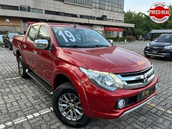 MITSUBISHI L200 TRITON 2.4 16V TURBO DIESEL SPORT HPE-S CD 4P 4X4 AUTOMÁTICO