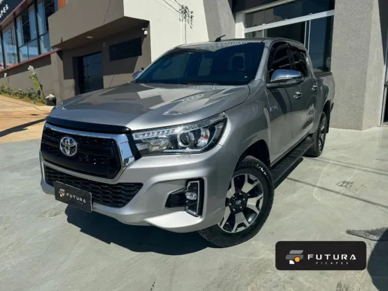 TOYOTA HILUX 2.8 SRX 4X4 CD 16V DIESEL 4P AUTOMÁTICO