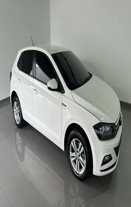 VOLKSWAGEN POLO 1.0 200 TSI COMFORTLINE AUTOMÁTICO