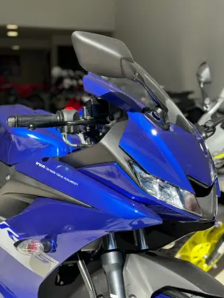 YAMAHA YZF R15 