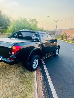 MITSUBISHI L200 TRITON 3.5 HPE 4X4 CD V6 24V FLEX 4P AUTOMÁTICO