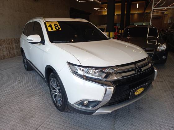 MITSUBISHI OUTLANDER 2.0 COMFORT 16V GASOLINA 4P AUTOMÁTICO