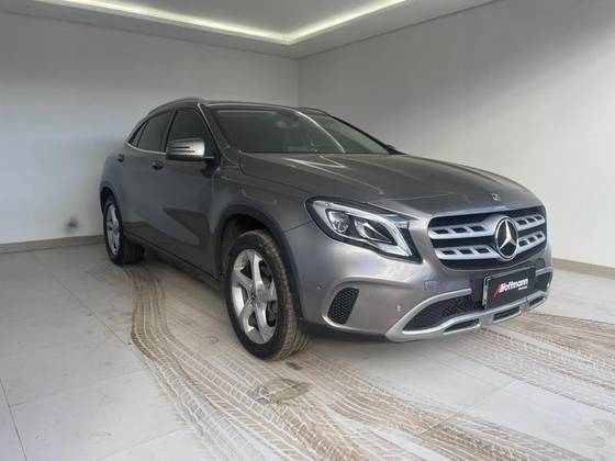 MERCEDES-BENZ GLA 200 1.6 CGI FLEX STYLE 7G-DCT