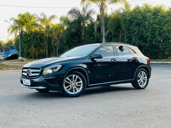 MERCEDES-BENZ GLA 200 1.6 CGI ADVANCE 16V TURBO FLEX 4P AUTOMÁTICO