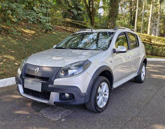 RENAULT SANDERO 1.6 STEPWAY 16V FLEX 4P AUTOMÁTICO