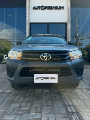 TOYOTA HILUX 2.8 D-4D TURBO DIESEL CS 4X4 MANUAL