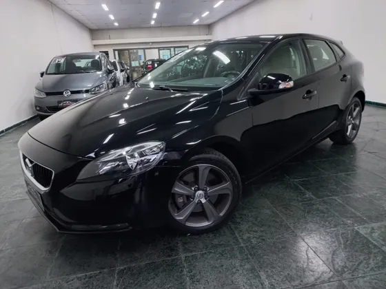 VOLVO V40 2.0 T4 KINETIC GASOLINA 4P AUTOMÁTICO