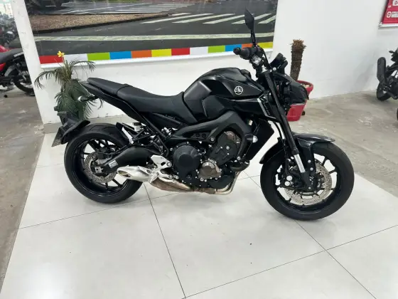 YAMAHA MT-09 YAMAHA MT-09