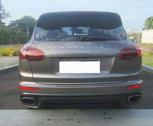 PORSCHE-CAYENNE-2015