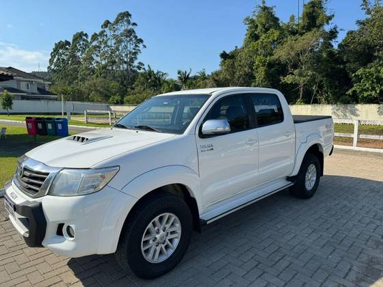 TOYOTA HILUX 3.0 SRV TOP 4X4 CD 16V TURBO INTERCOOLER DIESEL 4P AUTOMÁTICO
